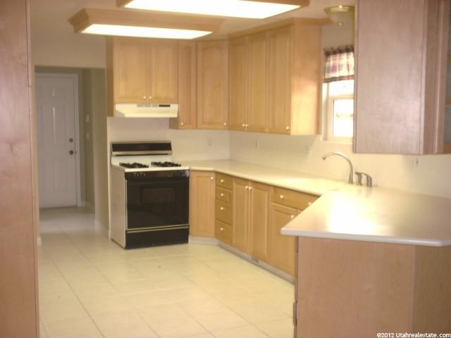 9855 Wildflower Rd, Sandy, UT 84092 — photo 8