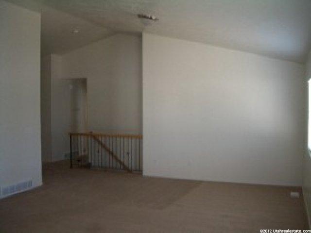 1327 N 2530 W, Clinton, UT 84015 — photo 2