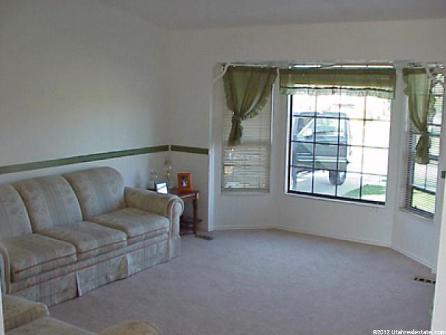4886 S 3700 W, Roy, UT 84067 — photo 4