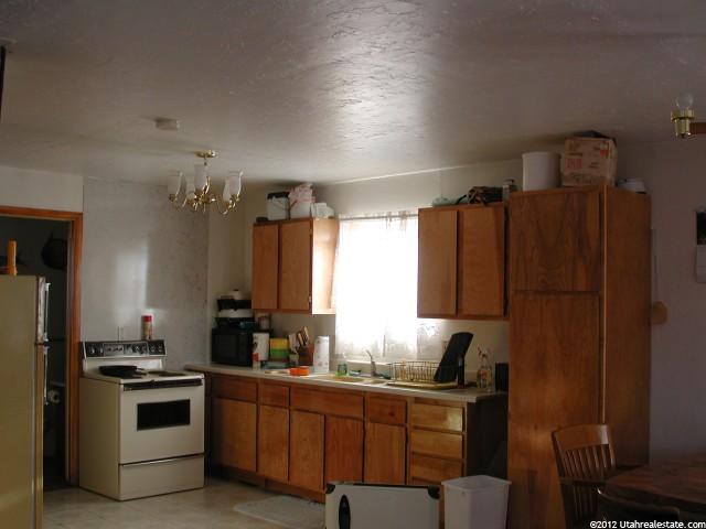 349 Clyde Lake Dr, Timber Lakes, UT 84032 — photo 4