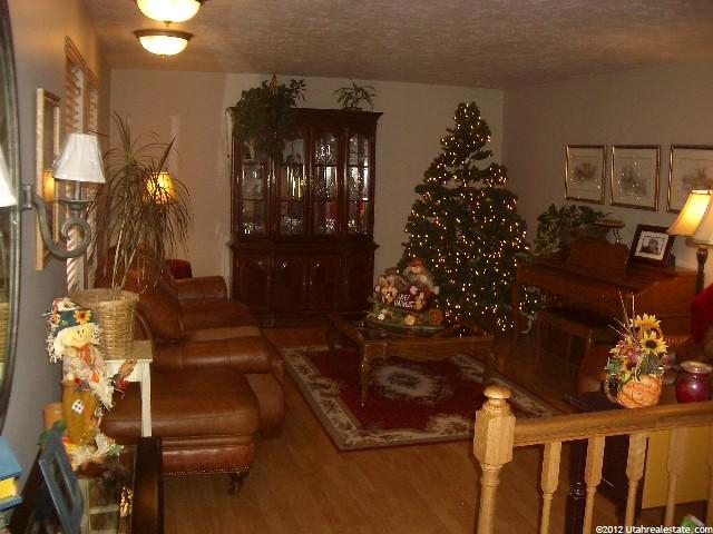 225 Briarwood Dr, Centerville, UT 84014 — photo 5
