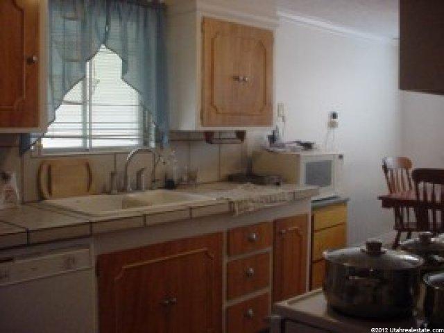 1464 N 400 W, Bountiful, UT 84010 — photo 2
