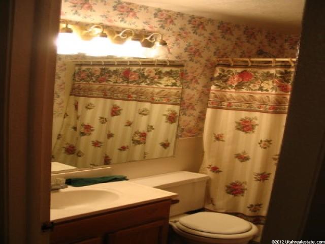 565 Miller Ave, Layton, UT 84041 — photo 2