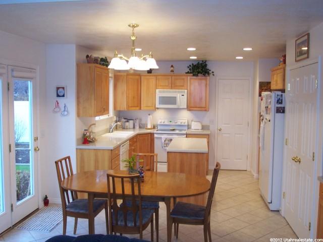 2165 E Cherry Meadows Ln N, Layton, UT 84040 — photo 3