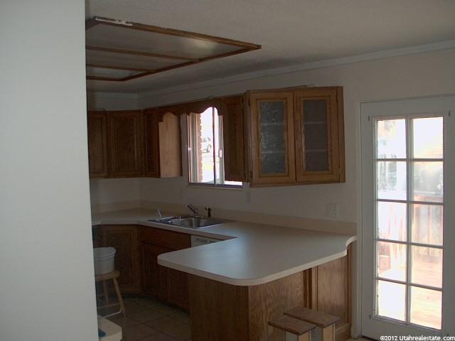 320 N Bruce St E, Clearfield, UT 84015 — photo 3