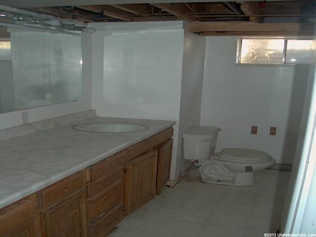 320 N Bruce St E, Clearfield, UT 84015 — photo 8