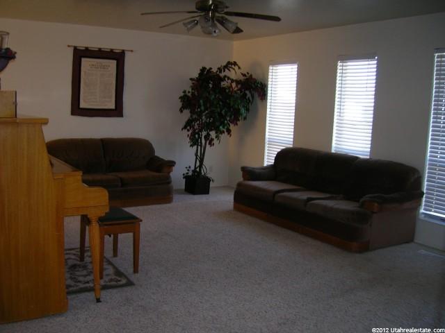 760 W 725 N, Clearfield, UT 84015 — photo 4
