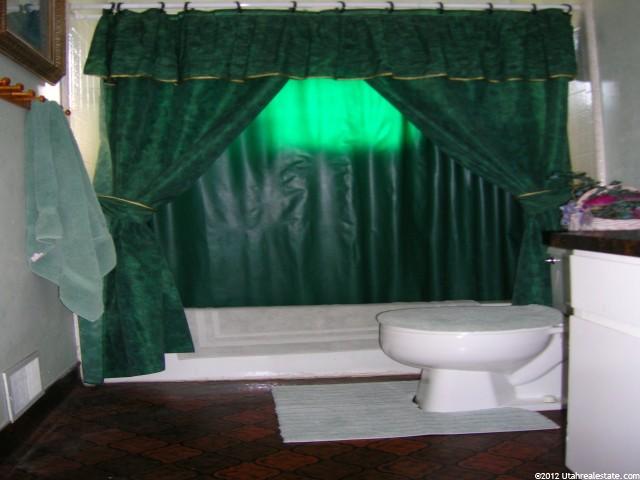 760 W 725 N, Clearfield, UT 84015 — photo 8
