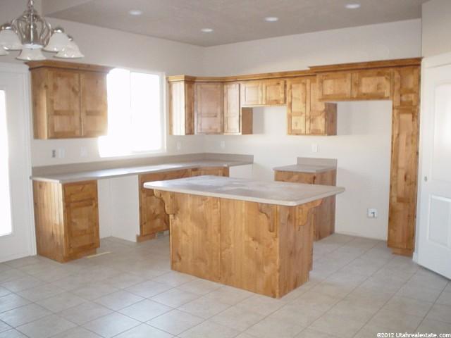 812 W 2075 S, Syracuse, UT 84075 — photo 3