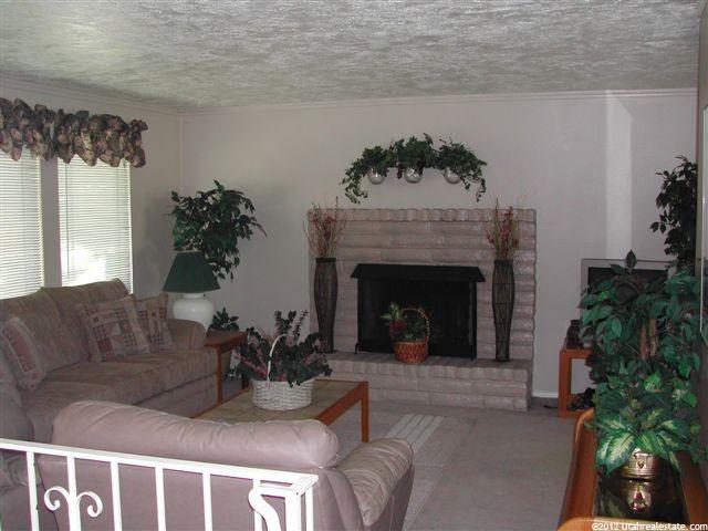 953 Cedar Terrace Dr, Sandy, UT 84094 — photo 2