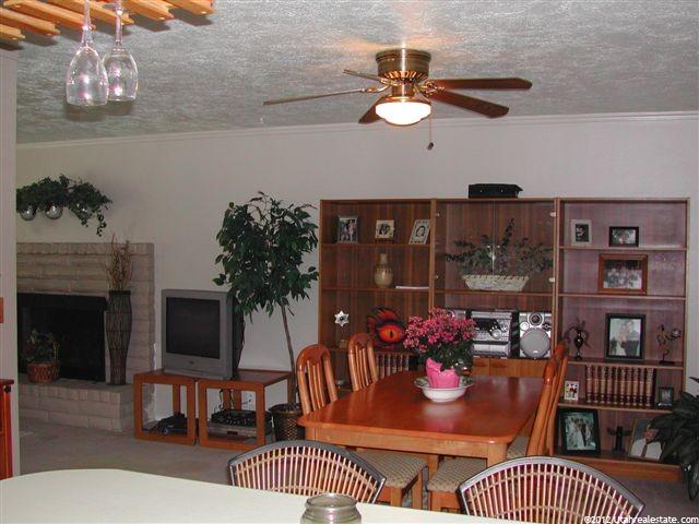 953 Cedar Terrace Dr, Sandy, UT 84094 — photo 4