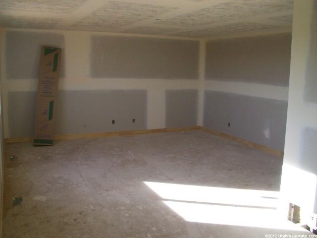 4307 W 25 S, Clearfield, UT 84015 — photo 2