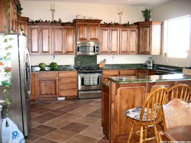 253 S 2040 Cir E, St. George, UT 84790 — photo 2