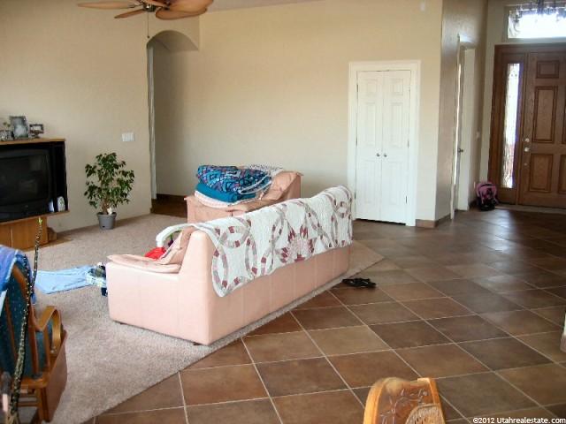 253 S 2040 Cir E, St. George, UT 84790 — photo 3