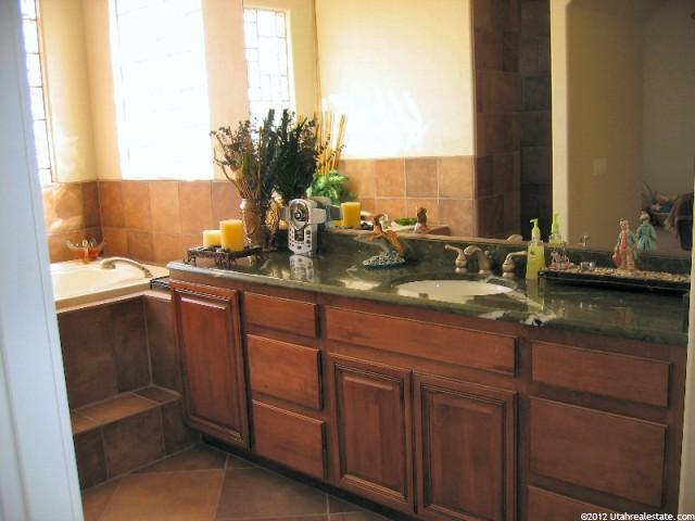 253 S 2040 Cir E, St. George, UT 84790 — photo 7