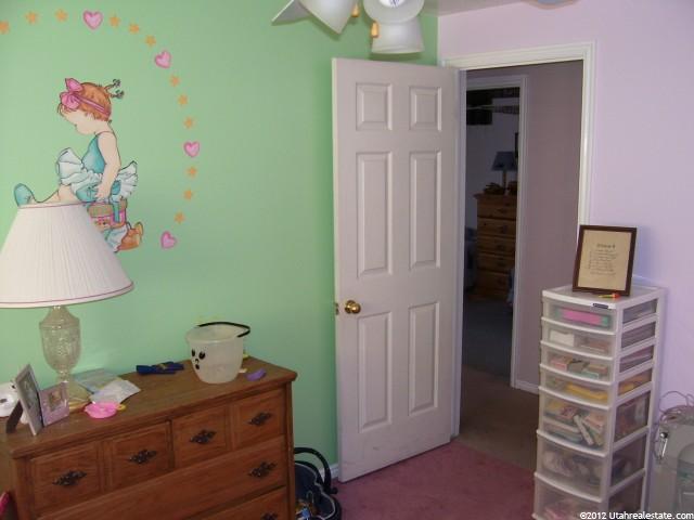 70 N Terrace Dr, Clearfield, UT 84015 — photo 4