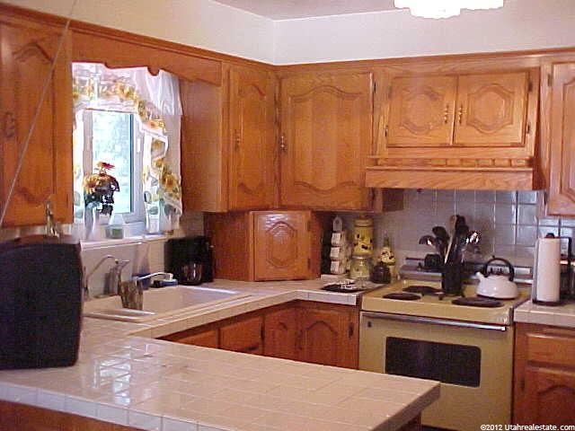 8682 S Gladiator Way E, Sandy, UT 84094 — photo 2