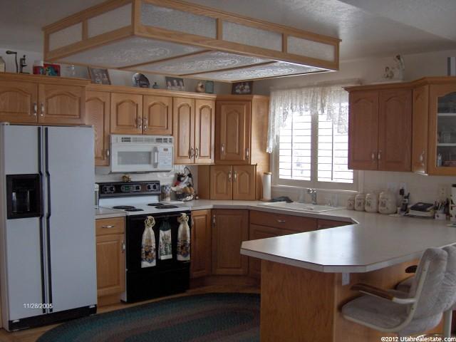 321 E 3575 N, North Ogden, UT 84414 — photo 2