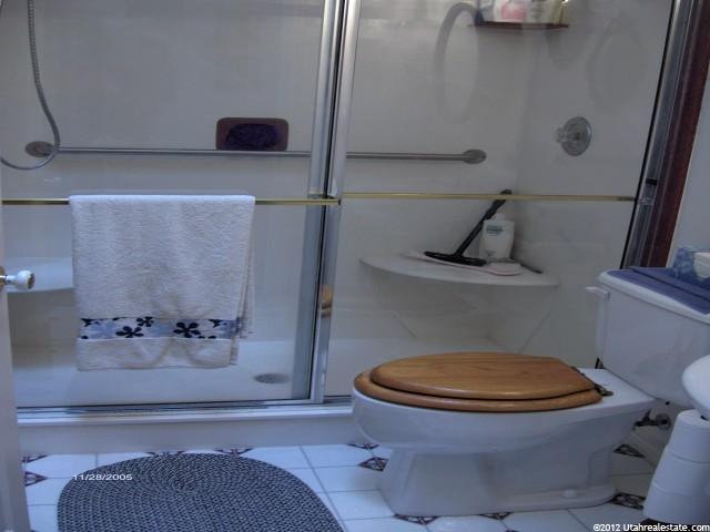 321 E 3575 N, North Ogden, UT 84414 — photo 6