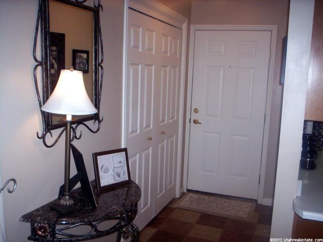 9271 Jefferson Ln, Sandy, UT 84070 — photo 4