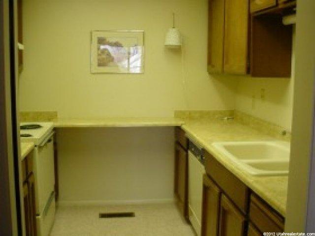 255 Temple Ave #4, Logan, UT 84321 — photo 2