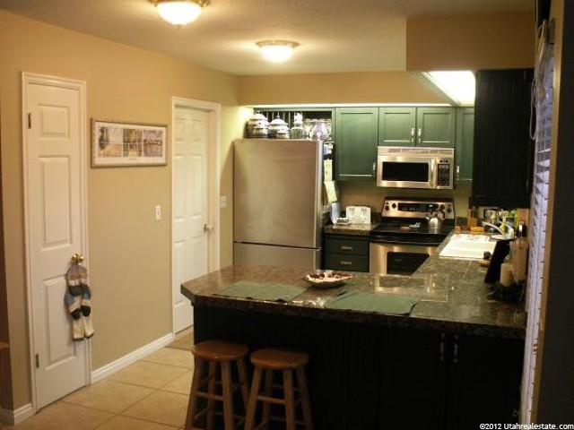 381 Acoma Rd, Midvale, UT 84047 — photo 2