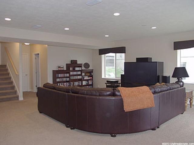 9754 S Bluffside Dr, Sandy, UT 84092 — photo 7