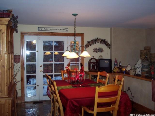 1075 E Bedford St, Kaysville, UT 84037 — photo 2