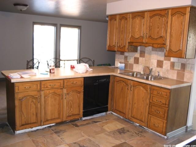 2726 Oak Ln, Layton, UT 84040 — photo 3