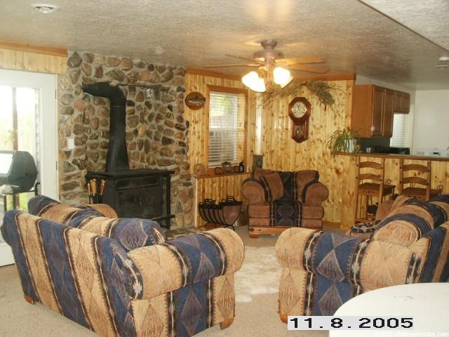 6707 S 1590 E, Uintah, UT 84405 — photo 5