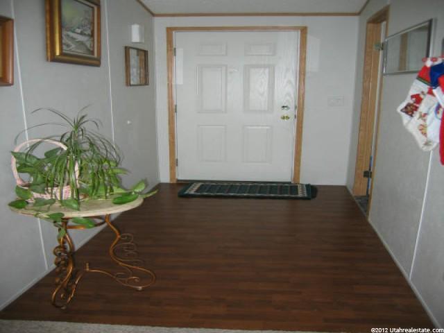 1095 S 1650 E, Clearfield, UT 84015 — photo 3