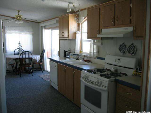 1095 S 1650 E, Clearfield, UT 84015 — photo 4