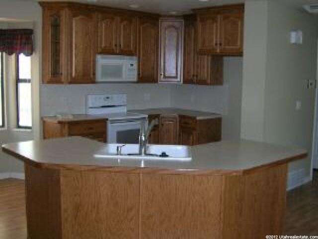 2709 W 1700 N, Clinton, UT 84015 — photo 2