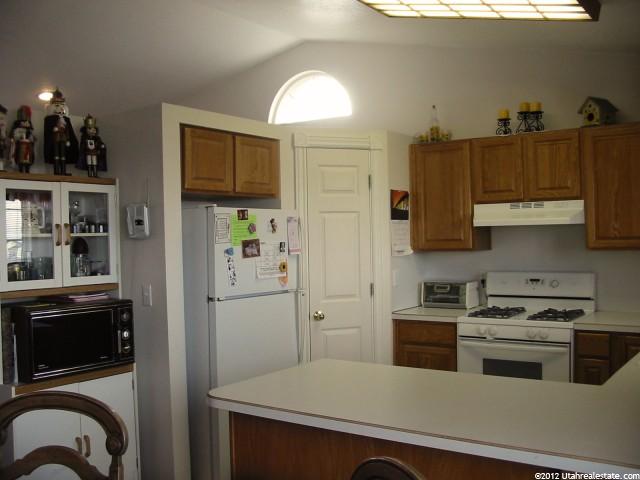 5021 Vista Dr, Roy, UT 84067 — photo 6