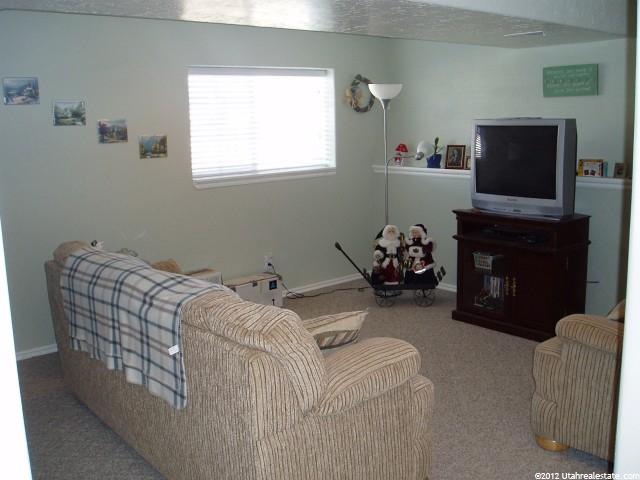 446 N 360 W, Clearfield, UT 84015 — photo 5