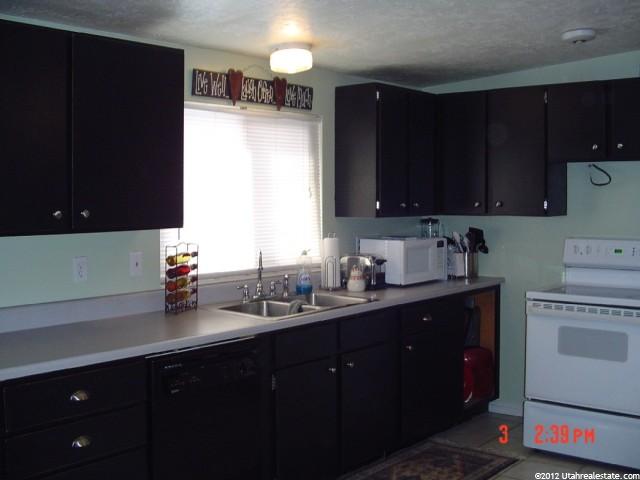 745 N Colonial Ave, Layton, UT 84041 — photo 2