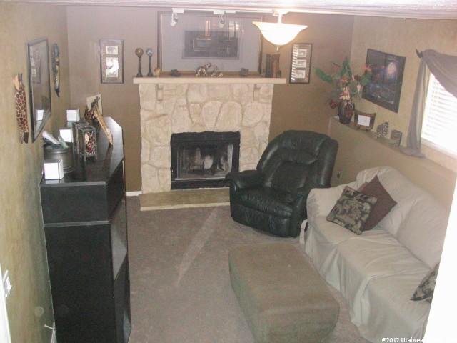 9868 Flint Dr, Sandy, UT 84094 — photo 2