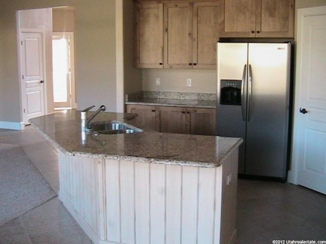2067 S 450 E, Kaysville, UT 84037 — photo 4