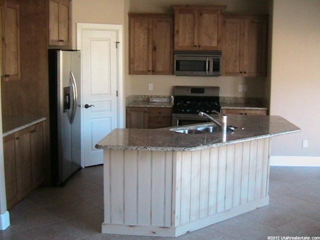 2067 S 450 E, Kaysville, UT 84037 — photo 5
