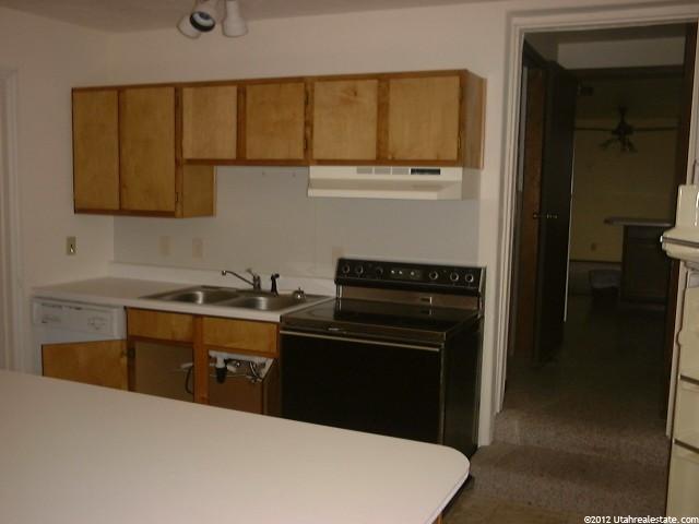 2039 S Vernal Ave, Vernal, UT 84078 — photo 4