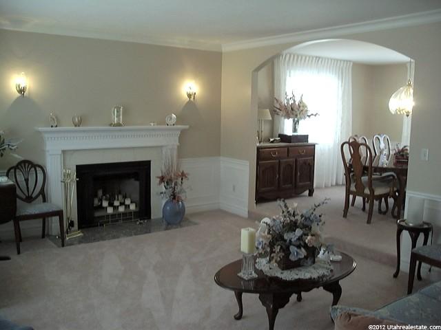 8691 S Glider Ln E, Sandy, UT 84093 — photo 2