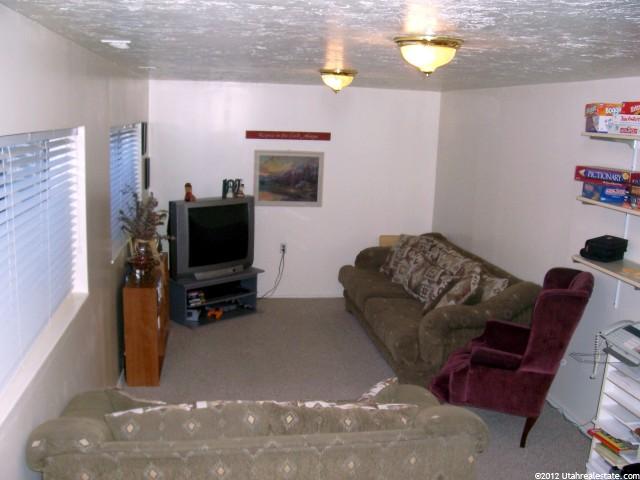 4545 Twilight Dr, Kearns, UT 84118 — photo 7