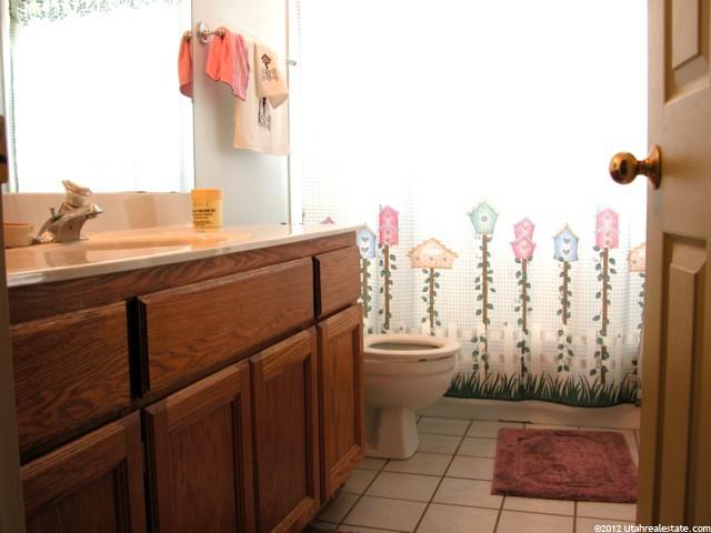 5441 S 3400 W, Roy, UT 84067 — photo 4