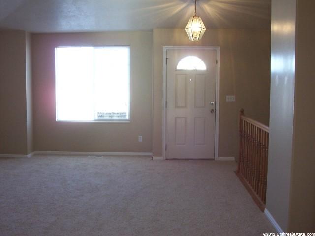 907 W 1520 N, Clinton, UT 84015 — photo 2