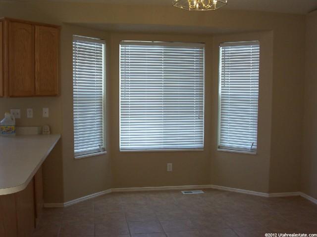 907 W 1520 N, Clinton, UT 84015 — photo 5