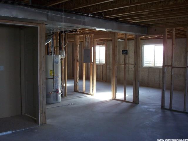 907 W 1520 N, Clinton, UT 84015 — photo 7