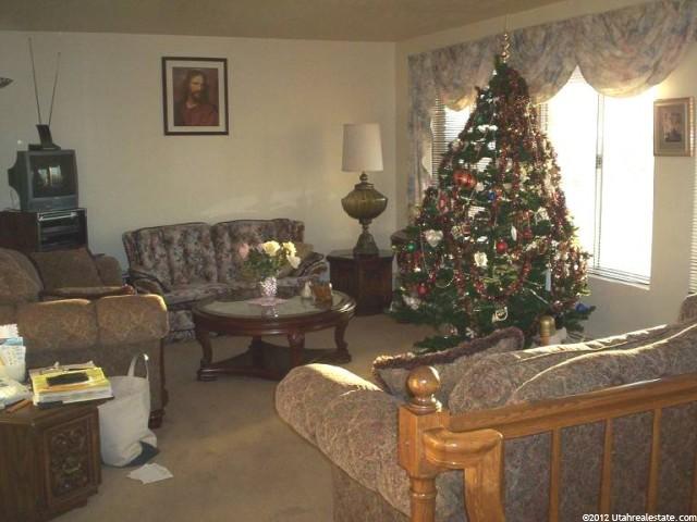 137 S Davis Blvd, Bountiful, UT 84010 — photo 2
