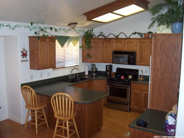 2074 S 825 E, Clearfield, UT 84015 — photo 2