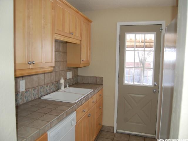 712 E Larkspur Dr S, Sandy, UT 84094 — photo 4