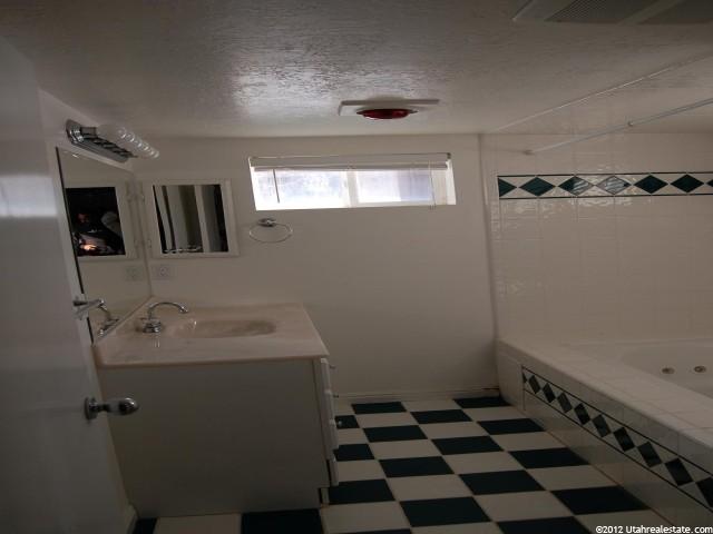 712 E Larkspur Dr S, Sandy, UT 84094 — photo 8